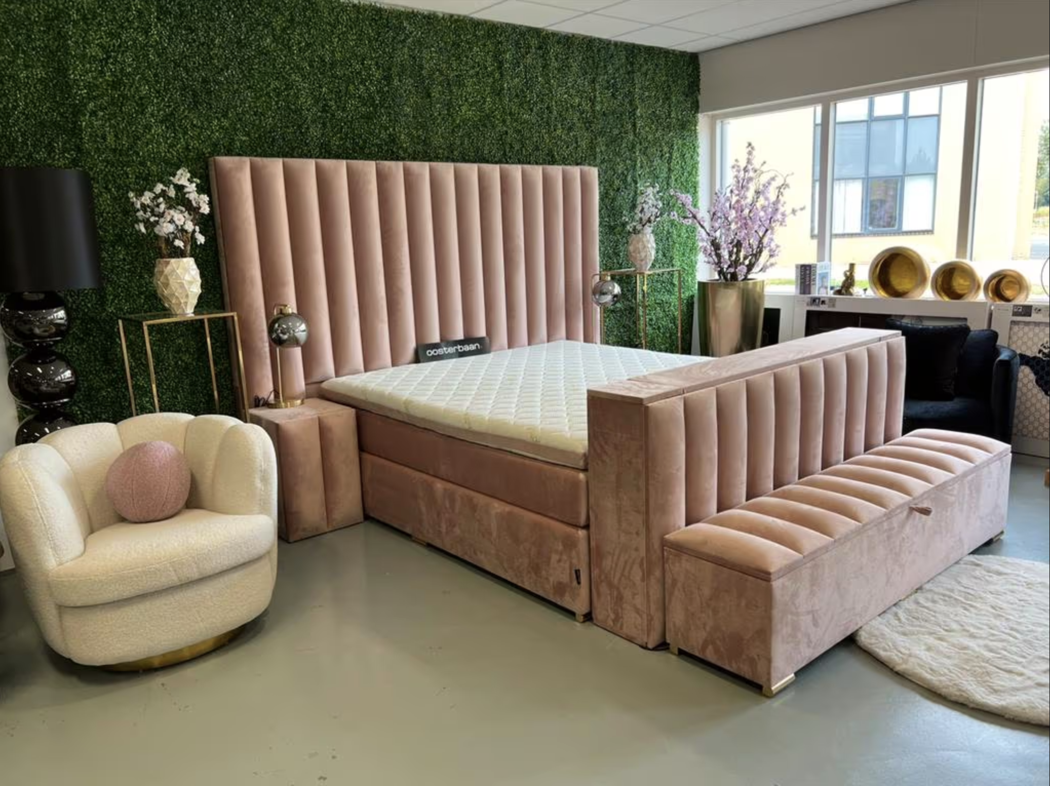 Luxe Velvet Boxspring Laura + TV lift NIEUW - UNIEK - Roze