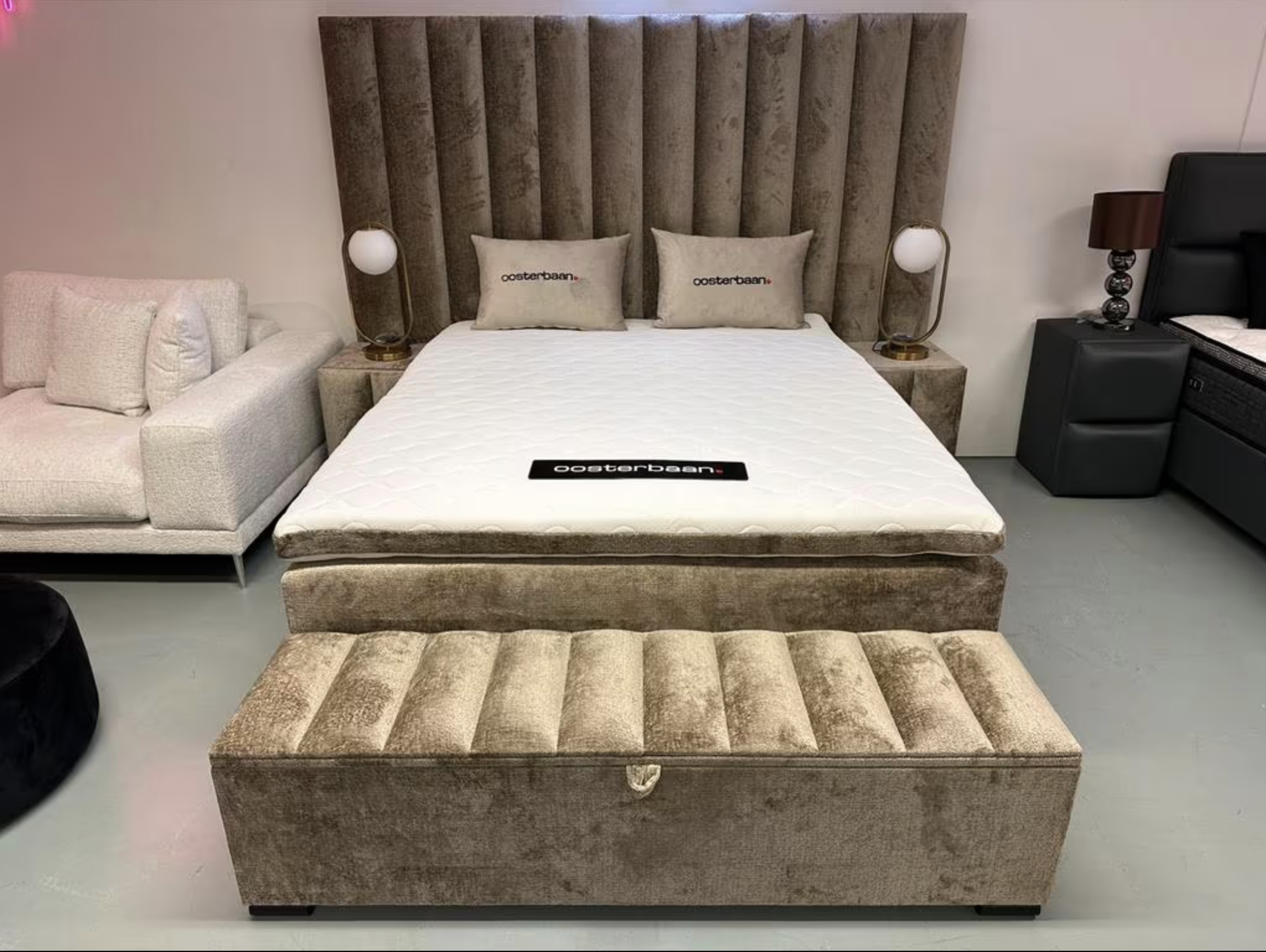 Luxe Velvet Boxspring Laura 160x200cm Bergen104