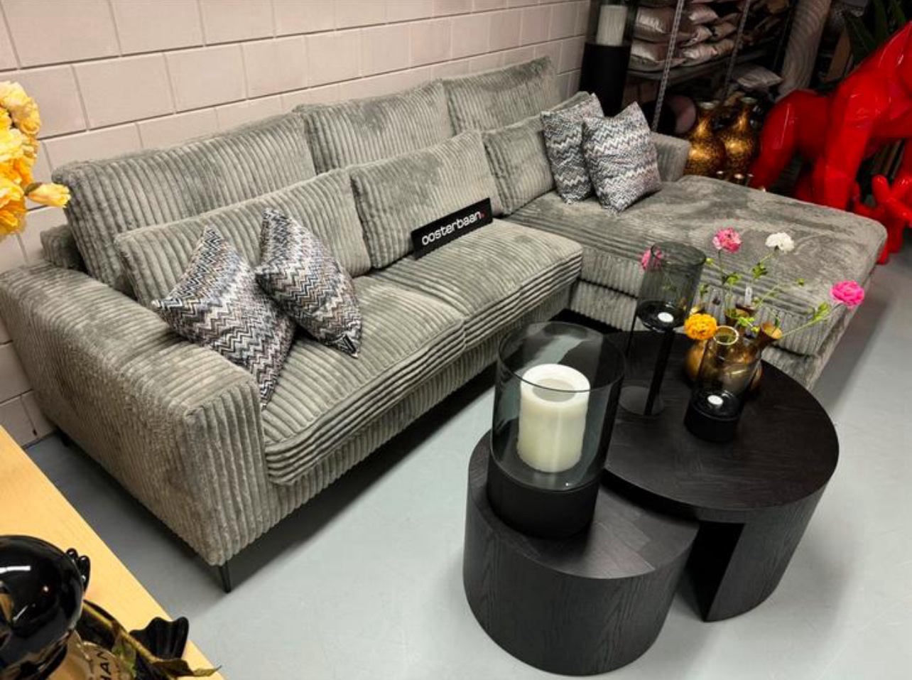 Luxe Velvet Big Rib Loungebank California Grijs 300x200 - Afbeelding 5