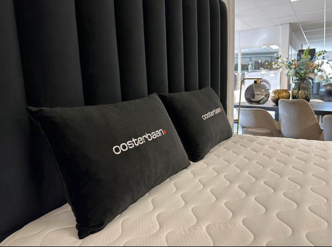 Luxe Velvet Boxspring Laura 160x200cm NIEUW - Zwart - New - Afbeelding 3