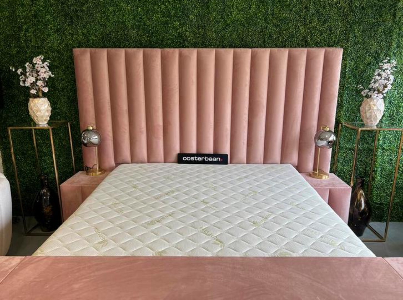 Luxe Velvet Boxspring Laura + TV lift NIEUW - UNIEK - Roze - Afbeelding 4