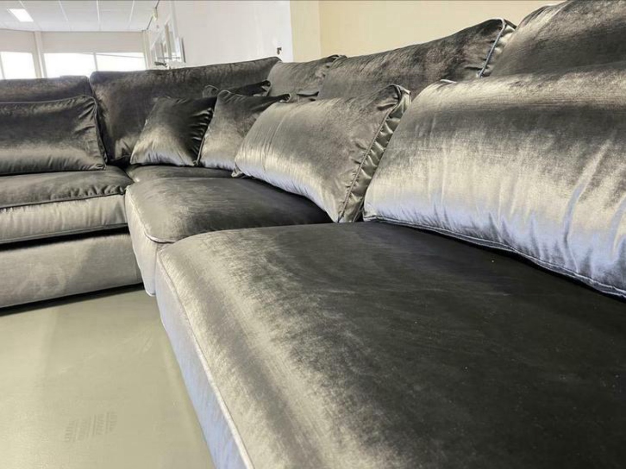 Luxe Velvet Hoekbank Costa Grijs - 310x250cm NIEUW - Afbeelding 2