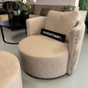 Luxe Velvet Draaifauteuil Anton + Poef – Two Tone Custom