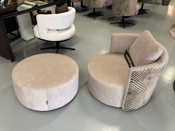 Luxe Velvet Draaifauteuil Anton + Poef - Two Tone Custom - Afbeelding 8